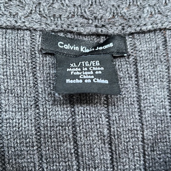 Calvin Klein XL Top - Picture 2 of 4